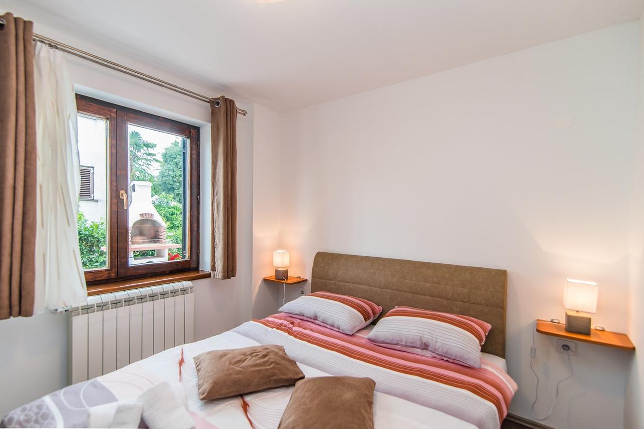 Apartment Stela Πόρετς Εξωτερικό φωτογραφία